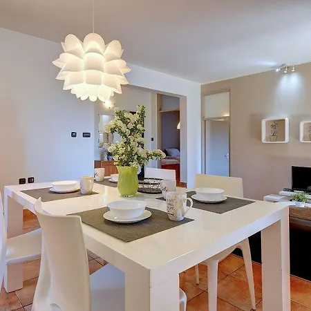 Modernes 700 Meter Apartmán *